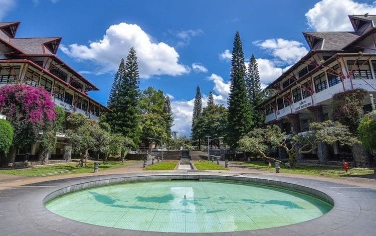 Punya 5 Kampus Terbaik di Indonesia, Kota Bandung Raih Gelar Kota Pelajar Terbaik se-Asia Tenggara – PRFMNews Punya 5 Kampus Terbaik di Indonesia, Kota Bandung Raih Gelar Kota Pelajar Terbaik se-Asia Tenggara – PRFMNews