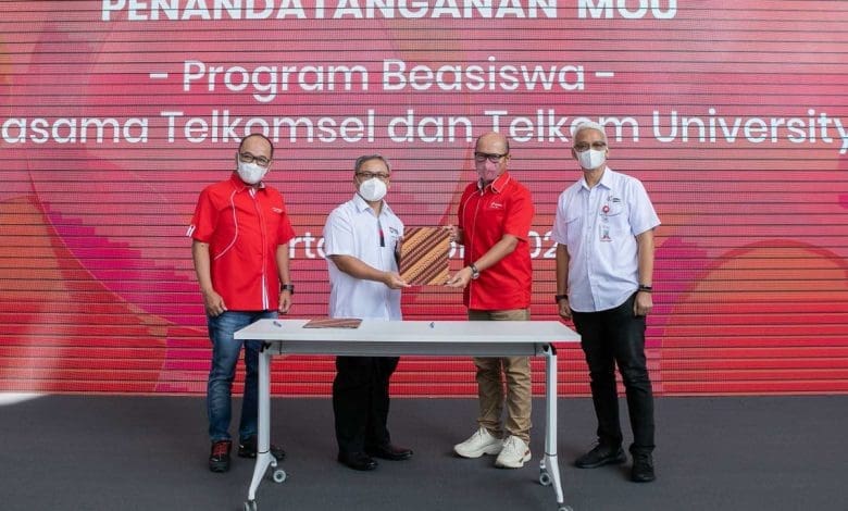 Telkomsel-Telkom University kolaborasi program beasiswa – ANTARA Telkomsel-Telkom University kolaborasi program beasiswa – ANTARA