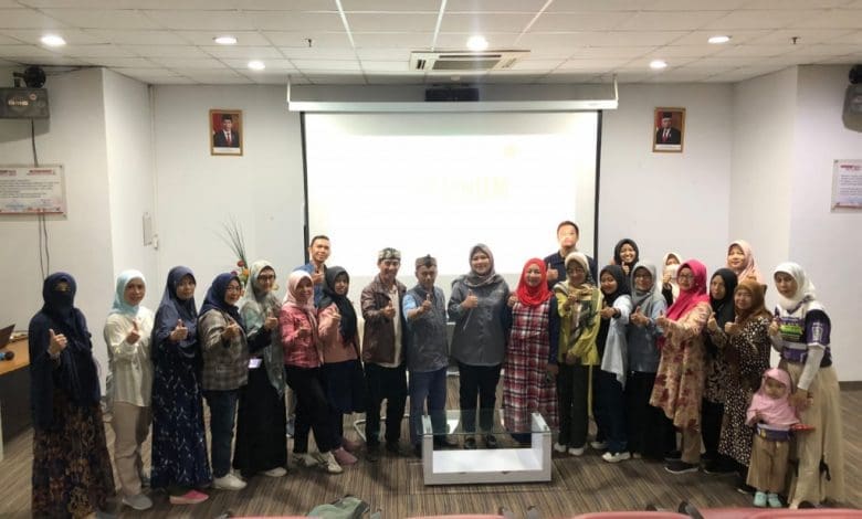Dosen Tel-U Berikan Pelatihan Digital untuk UMKM di Kabupaten Bandung – Medcom.Id Dosen Tel-U Berikan Pelatihan Digital untuk UMKM di Kabupaten Bandung – Medcom.Id