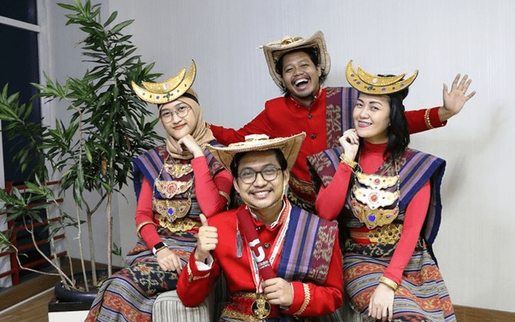 Budaya Nusantara Nusantara Menjadi Nuansa Wisuda Telkom University Dapat Apreiasi Menparekraf – Galamedia News – Galamedia News Budaya Nusantara Nusantara Menjadi Nuansa Wisuda Telkom University Dapat Apreiasi Menparekraf – Galamedia News – Galamedia News