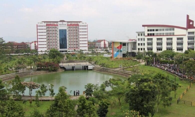 Telkom Bersama Telkom University Salurkan Bantuan Pendidikan di Wilayah 3T Telkom Bersama Telkom University Salurkan Bantuan Pendidikan di Wilayah 3T