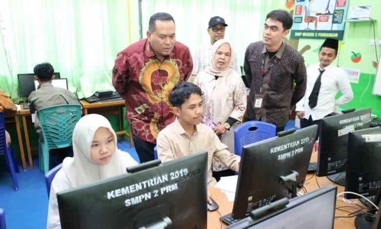 Wali Kota Pariaman Tinjau Tes Akademik Telkom University untuk Program Saga Saja Plus Wali Kota Pariaman Tinjau Tes Akademik Telkom University untuk Program Saga Saja Plus