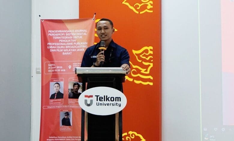 Transformasi Pendidikan Perfilman: Perdibrofi Jabar Tunjuk Dosen Telkom University Sebagai Pembina Transformasi Pendidikan Perfilman: Perdibrofi Jabar Tunjuk Dosen Telkom University Sebagai Pembina