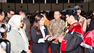 Menkomdigi Soroti Pentingnya Literasi Digital di Wisuda Telkom University Menkomdigi Soroti Pentingnya Literasi Digital di Wisuda Telkom University
