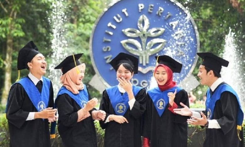 10 Universitas Ini Alumninya Paling Cepat Dapat Kerja Versi Kemendikbudristek – SINDOnews Edukasi