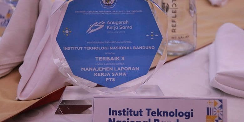 Awali 2022 dengan Prestasi, Itenas Bandung Masuk Tiga Besar Anugerah Kerja Sama Diktiristek – Kompas.com – KOMPAS.com