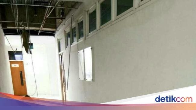 Hujan Angin, Sejumlah Atap Gedung Telkom University Roboh – detikNews