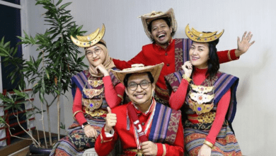Budaya Nusantara Nusantara Menjadi Nuansa Wisuda Telkom University Dapat Apreiasi Menparekraf – Galamedia News – Galamedia News