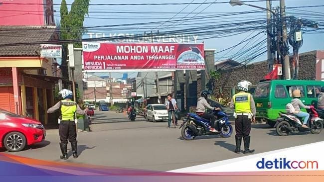 Ada Wisuda, Pengendara Diimbau Hindari Bojongsoang Bandung