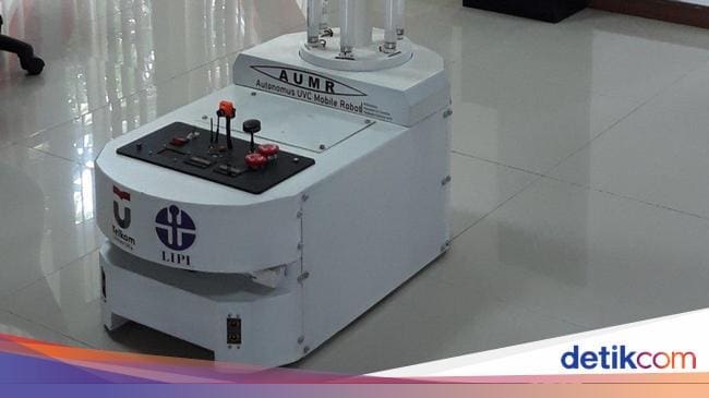 Robot Pembasmi Corona Bersenjata Sinar Ultraviolet Diciptakan di Bandung