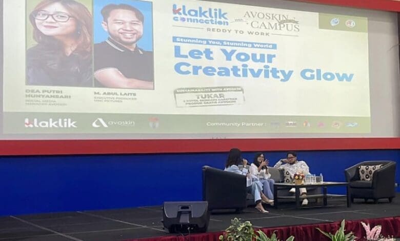 Klaklik Connection Goes To Campus Pacu Kreativitas Mahasiswa Tel-U dalam Menulis dan Membuat Komik