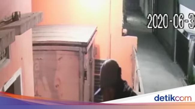 Jabar Hari Ini: Aksi Santuy Pencuri Gondol 2 Sepeda-Serli Masih Berkeliaran