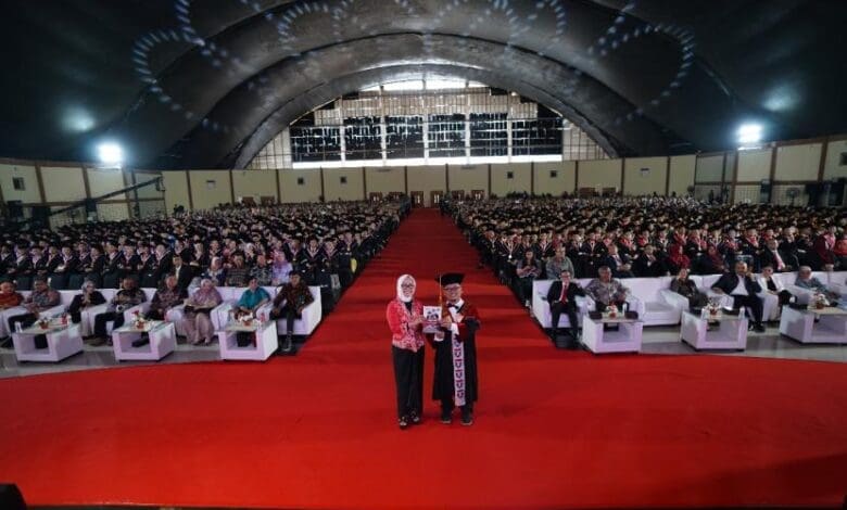 4.387 Wisudawan Telkom University Didorong Jadi Problem Solver