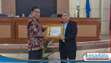 Telkom University Dinobatkan Kampus Paling Produktif soal Penelitian dan Pengabdian