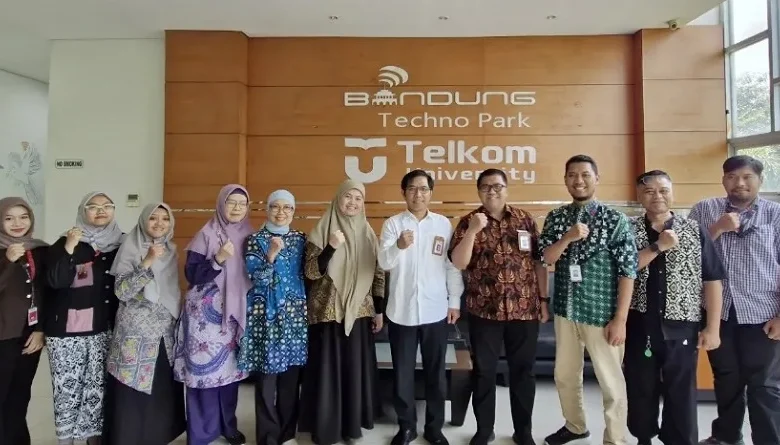 Rektor Telkom University Kunjungi Tiga Center of Excellence