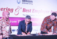 Tingkatkan Mutu Mahasiswa, Telkom University Jalin Kemitraan Strategis dengan Telkomtelstra
